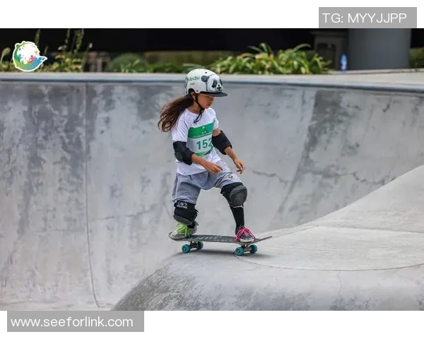 成都滑板队在滑板节奏排名中创下历史新高展现青春活力与团队精神